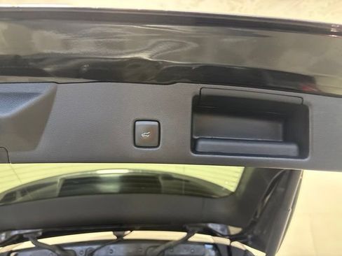 Used 2023 Ford Escape Active w/ Tech Pack #1 AWD/4WD image 12