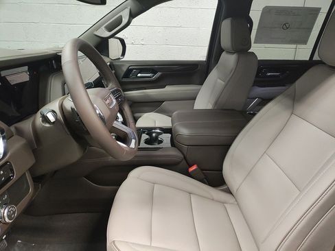 New 2026 GMC Yukon Elevation image 24