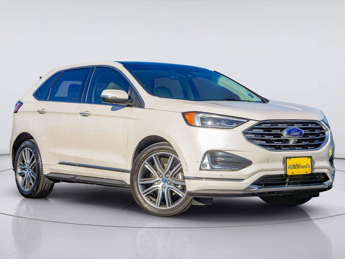 Used 2019 Ford Edge Titanium w/ Equipment Group 301A FWD image 1