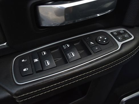 Used 2024 RAM 3500 Laramie w/ Night Edition image 13