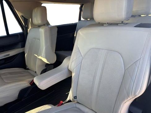 Used 2021 Ford Expedition Max Platinum image 7