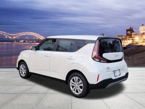 New 2025 Kia Soul LX image 3