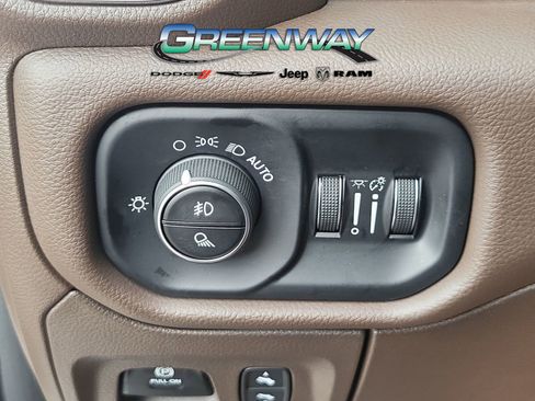 Used 2025 RAM 1500 Laramie image 26