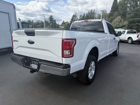 Used 2017 Ford F150 XLT w/ Max Trailer Tow Package image 3