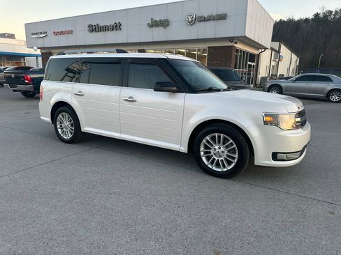 Used 2019 Ford Flex SEL w/ Equipment Group 202A image 2