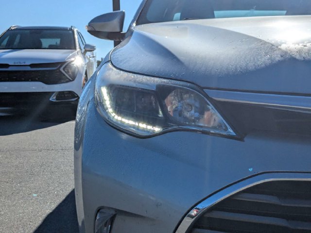 Used 2016 Toyota Avalon Limited w/ Toyota Safety Sense Package FWD image 9