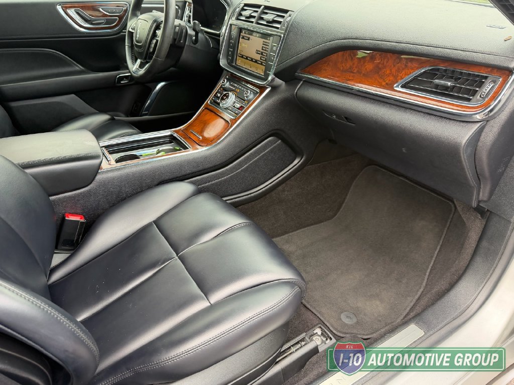 Used 2019 Lincoln Continental Premiere FWD image 15