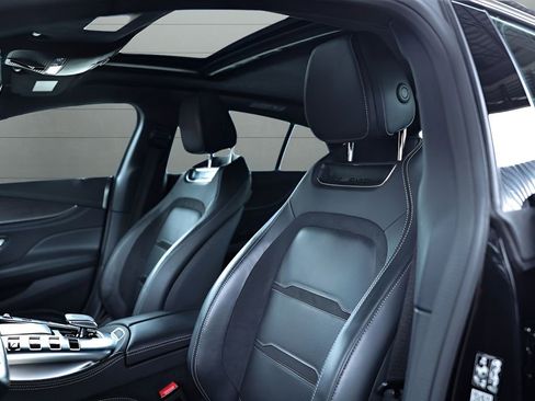 Used 2022 Mercedes-Benz AMG GT 43 image 2