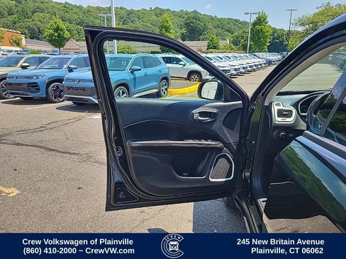Used 2019 Jeep Compass Latitude AWD/4WD image 38