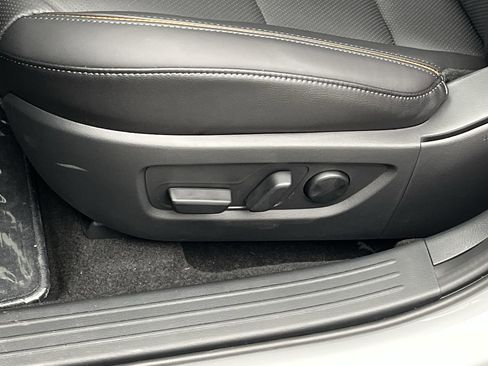 New 2025 MAZDA CX-50 AWD 2.5 Hybrid w/ Weather Package image 9