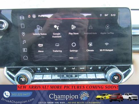 Used 2024 GMC Canyon AT4 w/ AT4 Premium Package AWD/4WD image 14