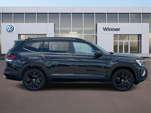 New 2026 Volkswagen Atlas SE image 7