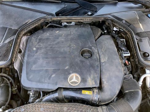 Used 2019 Mercedes-Benz C 300 4MATIC Sedan image 33