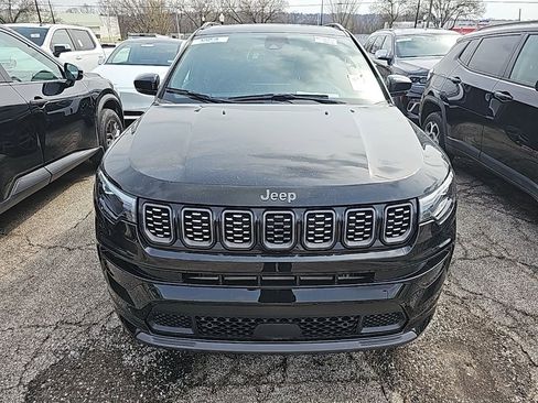 Used 2024 Jeep Compass Limited w/ High Altitude Package image 2