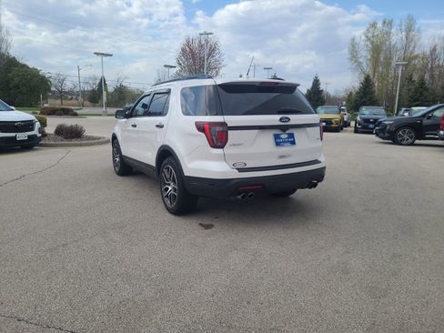 Used 2019 Ford Explorer Sport w/ Equipment Group 401A AWD/4WD image 4