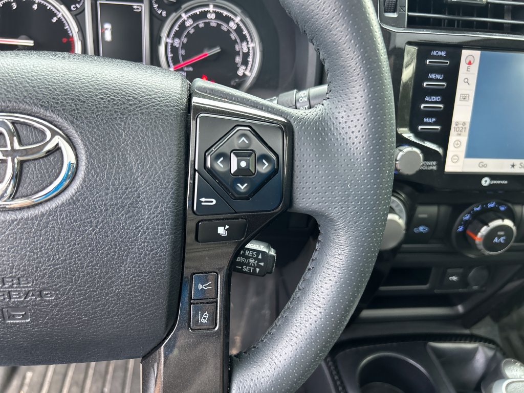 Used 2022 Toyota 4Runner TRD Off-Road Premium w/ Moonroof Package AWD/4WD image 21