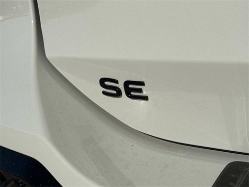 New 2026 Volkswagen Tiguan SE R-Line image 5