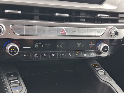 Used 2024 Kia Telluride EX X-Line AWD/4WD image 18