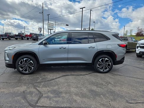 Used 2025 Buick Enclave Sport Touring w/ Power Package AWD/4WD image 6