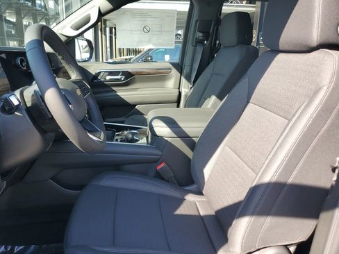 New 2026 Chevrolet Tahoe LS image 19