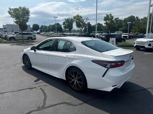 Used 2024 Toyota Camry SE FWD image 7