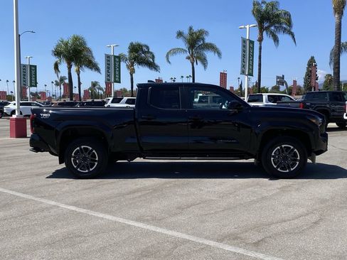 Certified 2024 Toyota Tacoma TRD Sport AWD/4WD image 43