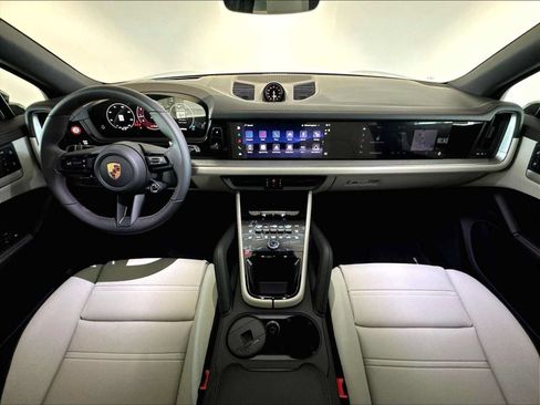 New 2026 Porsche Cayenne AWD/4WD image 14