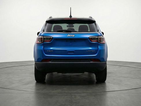 Used 2025 Jeep Compass Limited image 7