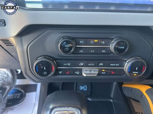 Used 2022 Ford Bronco Badlands image 10