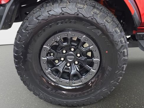 Used 2024 Ford Bronco Raptor w/ Interior Carbon Fiber Pack 6 AWD/4WD image 33