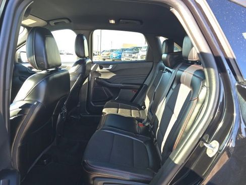 Used 2025 Ford Escape ST-Line image 15