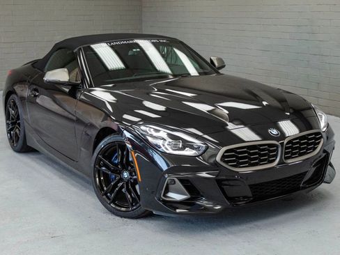 Used 2023 BMW Z4 M40i w/ Driving Assistance Package image 7