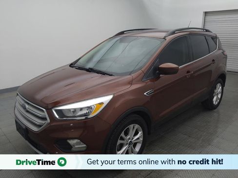 Used 2018 Ford Escape SE FWD image 1