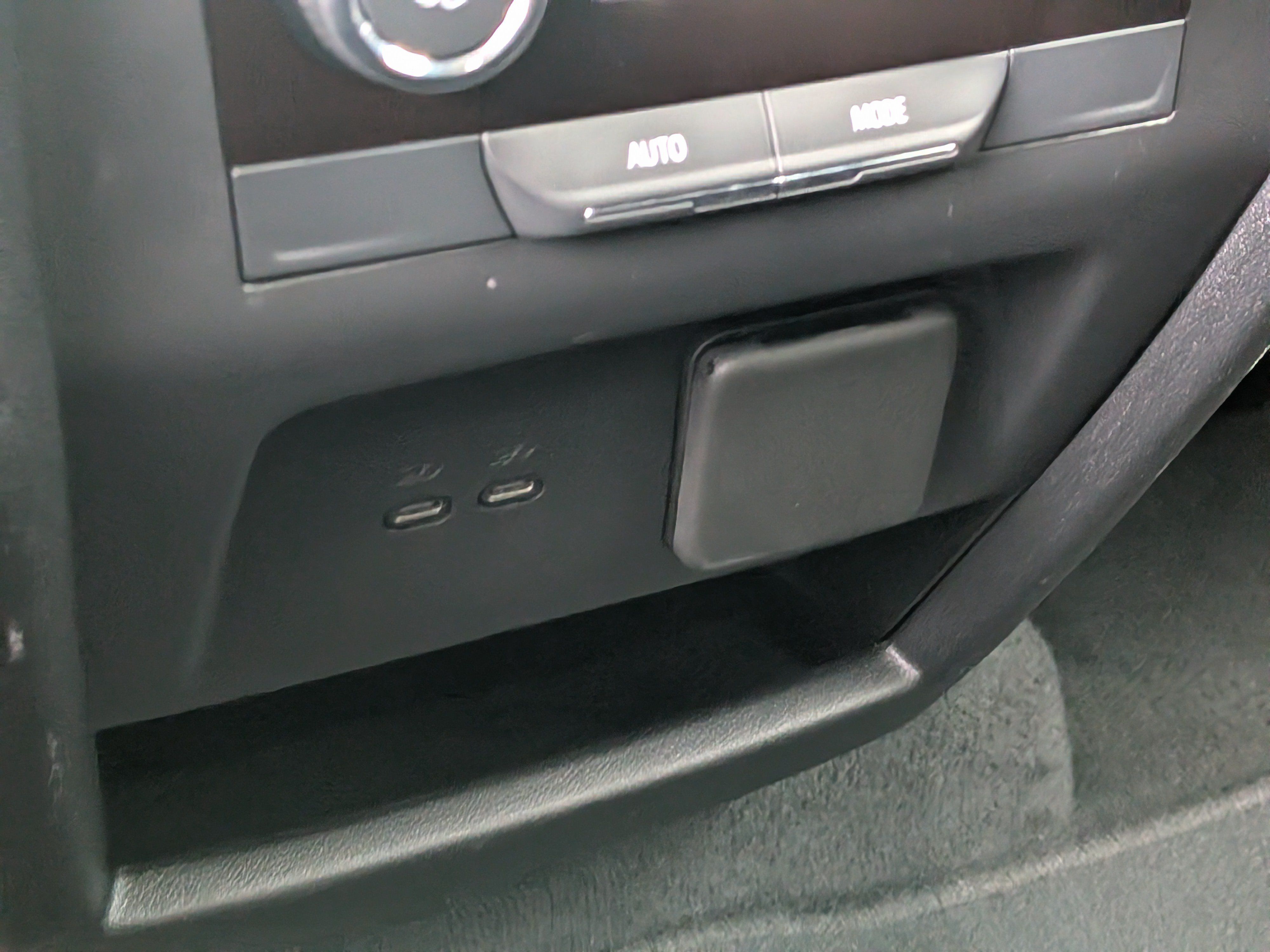 Used 2024 Chevrolet Traverse LT FWD image 16