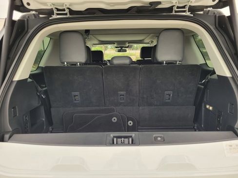Used 2025 Ford Expedition Active AWD/4WD image 10