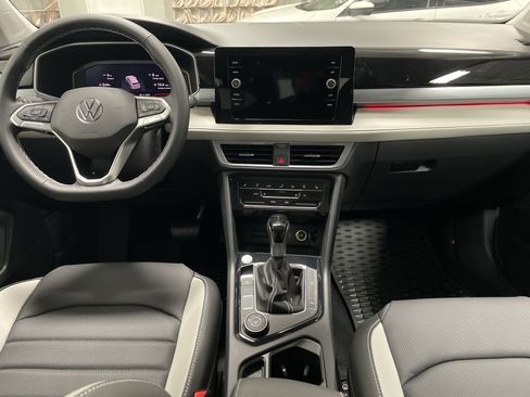 New 2025 Volkswagen Taos SEL image 13
