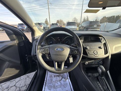 Used 2018 Ford Focus SE image 11
