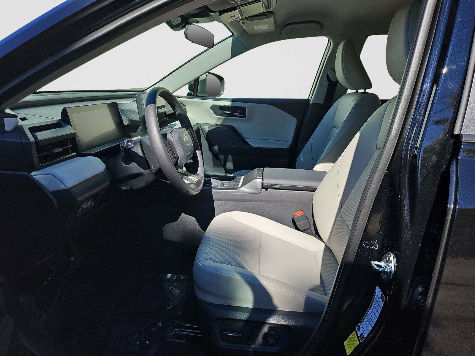 Used 2026 Toyota RAV4 XLE Premium AWD/4WD image 22