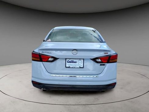 Used 2023 Nissan Altima 2.5 SR w/ SR Premium Package FWD image 7