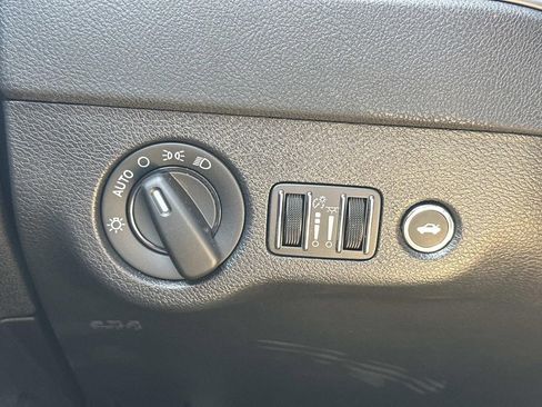 Used 2023 Dodge Charger SXT w/ Cold Weather Package RWD image 25