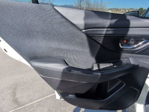 Used 2025 Subaru Outback Premium AWD/4WD image 26