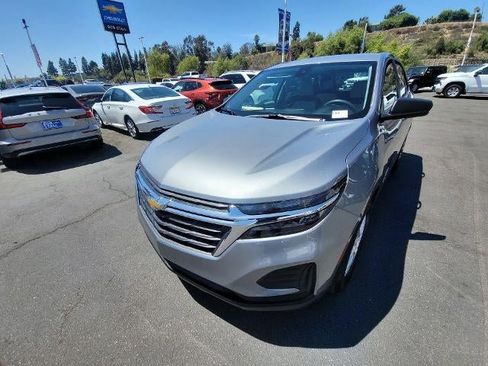 Used 2024 Chevrolet Equinox LS w/ LPO, Floor Liner Package FWD image 4