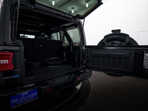 Used 2021 Jeep Wrangler Unlimited Sahara w/ Cold Weather Group image 21