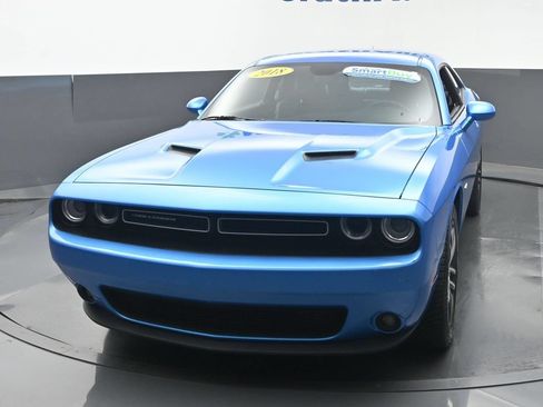 Used 2018 Dodge Challenger GT w/ GT Interior Package AWD/4WD image 17
