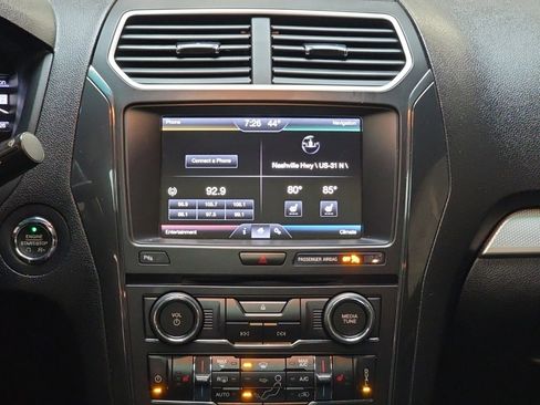 Used 2016 Ford Explorer XLT w/ Equipment Group 202A image 21