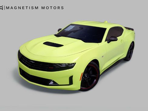 Used 2020 Chevrolet Camaro SS image 2
