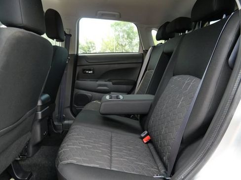 Used 2026 Mitsubishi Outlander Sport LE AWD/4WD image 11