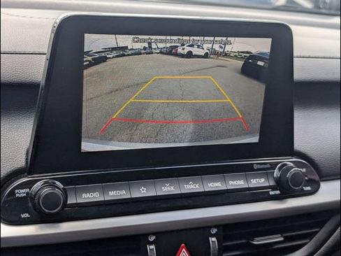 Used 2019 Kia Forte LXS FWD image 11