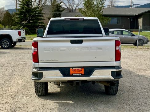 Used 2021 Chevrolet Silverado 3500 LT w/ Convenience Package AWD/4WD image 4