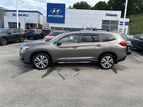 Certified 2022 Subaru Ascent Limited w/ Technology Package AWD/4WD image 8